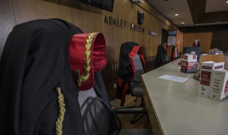 İktidarın belirlediği başsavcıya, cumhuriyet savcılarının kararlarını denetleme yetkisi verildi: Yargı bağımsızlığına darbe