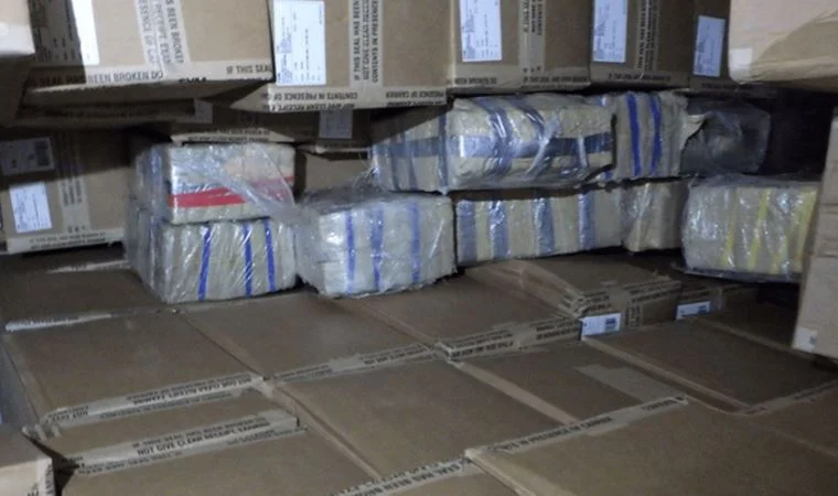 Türkiye'den Hollanda'ya gönderilen konteynerde 1.124 kilo kokain bulundu