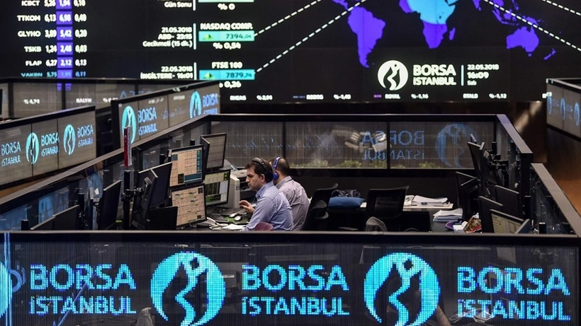 Tüpraş Patlama SON DAKİKA! Borsada 'TUPRS' depremi: Hisseleri Yüzde 2,5 Değer Kaybetti, Geçici Olarak İşleme Kapatıldı